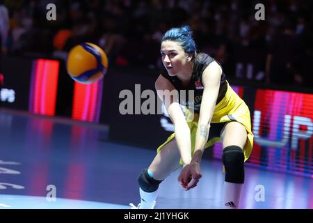 ANKARA, TÜRKEI - 18. DEZEMBER 2021: Meryem Boz in Fenerbahce Opet gegen Vakifbank Halbfinalspiel der FIVB Volleyball Womens Club World Championship Stockfoto