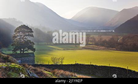 Patterdale Valley Floor, Blick vom Angle Tarn Fell, Januar, Patterdale Area, Lake District National Park, North East Lake District Cumbria Stockfoto