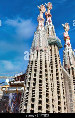 Einige Details der berühmten und majestätischen Kathedrale der Sagrada Familia in Barcelona (Spanien), ein Meisterwerk der Moderne von Antonio Gaudì. Stockfoto