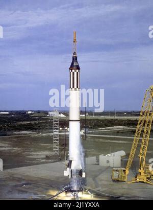 Der Mercury Redstone 4, mit Gus Grissom an Bord, der am 21 1961. Juli von Cape Canaveral abhebt Stockfoto