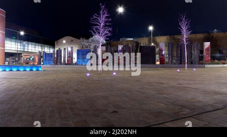 Doncaster (UK) Bahnhof in der Nacht Stockfoto