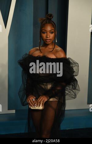 Beverly Hills, USA. 27. März 2022. Normani nimmt an der Vanity Fair Oscar Party 2022 im Wallis Annenberg Center for the Performing Arts am 27. März 2022 in Beverly Hills, Kalifornien, Teil. Foto: Casey Flanigan/imageSPACE Credit: Imagespace/Alamy Live News Stockfoto
