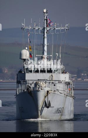 FS L'Aigle (M647), ein Minenjäger der Eridan-Klasse (Tripartite), der von der französischen Marine betrieben wird und Greenock am Firth of Clyde passiert. Das Schiff befand sich nach einem Hafenbesuch in der Stadt Glasgow auf ihrer Rückreise. Stockfoto