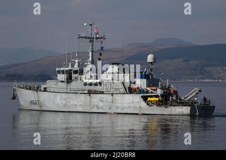 FS L'Aigle (M647), ein Minenjäger der Eridan-Klasse (Tripartite), der von der französischen Marine betrieben wird und Greenock am Firth of Clyde passiert. Das Schiff befand sich nach einem Hafenbesuch in der Stadt Glasgow auf ihrer Rückreise. Stockfoto