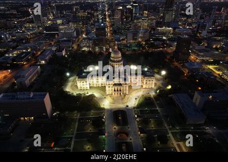 Eine Luftaufnahme des Texas State Capitol Gebäudes, Donnerstag, 26. März 2022, in Austin, Text Stockfoto