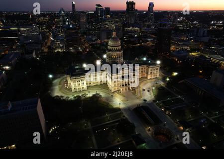 Eine Luftaufnahme des Texas State Capitol Gebäudes, Donnerstag, 26. März 2022, in Austin, Text Stockfoto