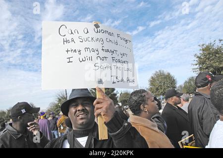 Demonstration über nicht benötigte und ungerechtfertigte Erschießungen der Polizei an Schwarzen in Georgia, No Jobs, No Peace, No Justice, in Columbus, Georgia, USA Stockfoto