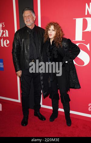New York, NY, USA. 28. März 2022. Bernadette Peters nimmt an der PLAZA SUITE Opening Night am Broadway, Hudson Theatre, New York, NY, Teil 28. März 2022. Kredit: Kristin Callahan/Everett Collection/Alamy Live Nachrichten Stockfoto