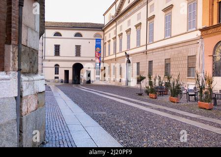 Piazza Sant’Antonio Maria Zaccaria im Bereich hinter dem Baptistery von Cremona, Lombardei, Italien. Stockfoto