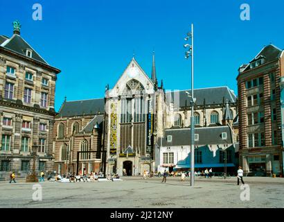 Dam Square Amsterdam Holland Nieuwe Kerk (Neue Kirche) Außenansicht Stockfoto