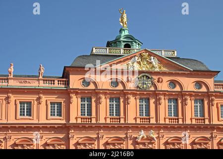 Barockes Hauptgebäude aus dem Residenzschloss in Rastatt, Baden-Württemberg, Deutschland Stockfoto