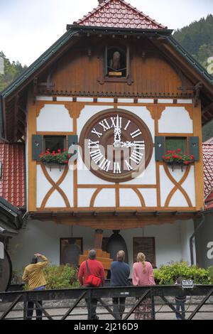 Weltgrößte Kuckucksuhr in Triberg, Baden-Württemberg, Deutschland Stockfoto