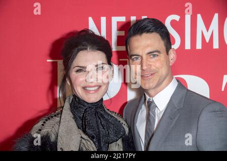 NEW YORK, NEW YORK - 28. MÄRZ: Julianna Margulies und Keith Lieberthal nehmen am 28. März 2022 an der Eröffnungsnacht der 'Plaza Suite' in New York City Teil. Stockfoto