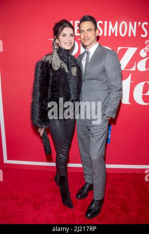 NEW YORK, NEW YORK - 28. MÄRZ: Julianna Margulies und Keith Lieberthal nehmen am 28. März 2022 an der Eröffnungsnacht der 'Plaza Suite' in New York City Teil. Stockfoto