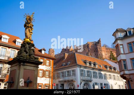Mary-Säule auf dem Getreidemarkt, Heidelberg ist eine Stadt am Neckar, Baden Württemberg im Südwesten Deutschlands. Stockfoto