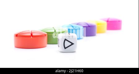 Farbige Dreiecke, die in einem Kreis angeordnet sind Stockfoto