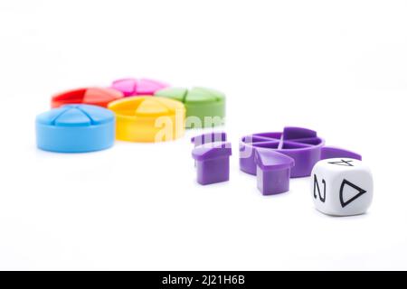 Farbige Dreiecke, die in einem Kreis angeordnet sind Stockfoto