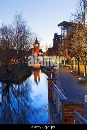 Alter Rathausturm mit Dinkel am Abend, Deutschland, Nordrhein-Westfalen, Münsterland, Gronau Stockfoto