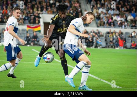 LAFC-Stürmer Kwadwo Opoku (22) in Aktion während eines MLS-Spiels zwischen dem LAFC und den Vancouver Whitecaps. Der LAFC besiegte am Sonntag die Whitecaps 3-1 Stockfoto