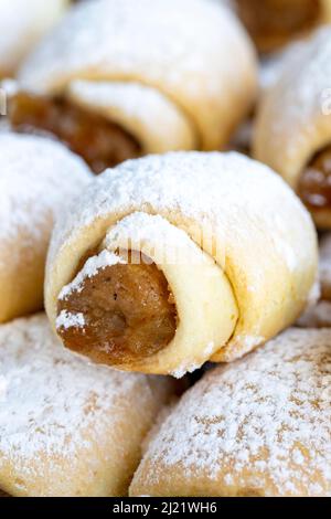 Apple-Cookies. Kekse mit Apfelmus im Inneren. Nahaufnahme Stockfoto