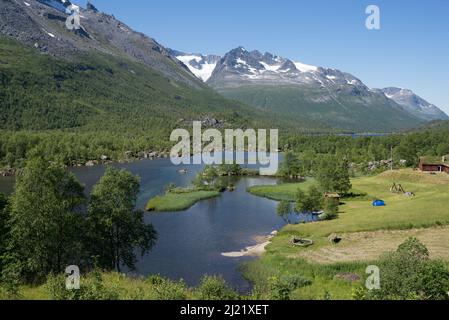 Wandern in Innerdalen, Norwegen am sonnigen Sommertag, Stockfoto