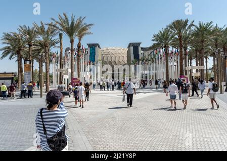 Dubai Vereinigte Arabische Emirate März 22 2022 Dubai International Expo 2020 Besucher besuchen die expo Stockfoto
