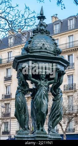 Paris, ein wunderschöner Wallace-Brunnen im Zentrum Stockfoto