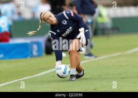 Sophia Varley von Melbourne Victory erwärmt sich vor dem Beginn des Spiels am 27. März 2022 im Netstrata Jubilee Stadium in Sydney, Australien Stockfoto