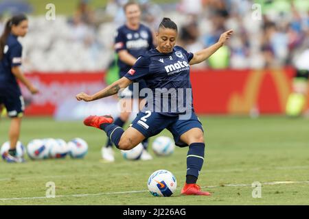 Tiffany Eliadis von Melbourne Victory erwärmt sich vor dem Start des Spiels am 27. März 2022 im Netstrata Jubilee Stadium in Sydney, Australien Stockfoto