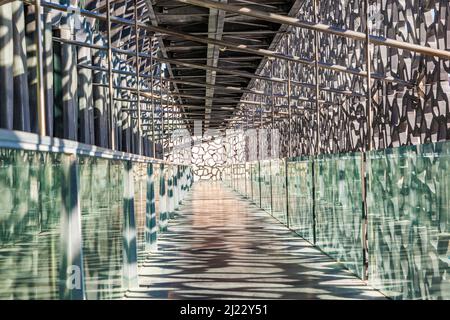 Marseille, Frankreich - 5. April 2015 : Museum der europäischen und mediterranen Zivilisationen. MuCEM wurde am 7. Juni 2013 eingeweiht, als Marseille entworfen wurde Stockfoto