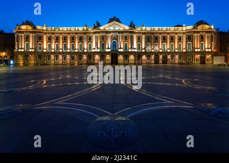 Der Place du Capitole oder Rathaus ist die kommunale Verwaltung der Stadt Toulouse in Frankreich Stockfoto