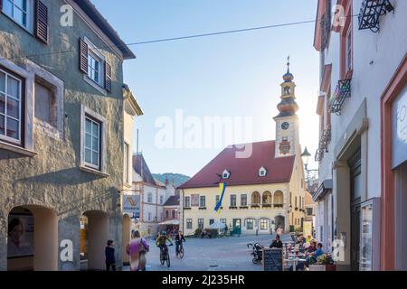 Mödling: Rathaus, Schrannenplatz in Wienerwald, Wienerwald, Niederösterreich, Niederösterreich, Österreich Stockfoto