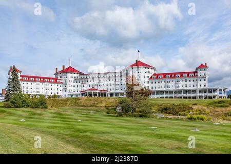 BRETTON WOODS, USA - SEP 20, 2017: Berühmtes Mount Washington Hotel in Jefferson in der Gegend von Mount washington. Stockfoto