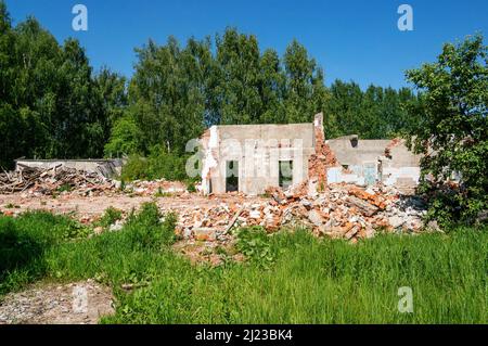 Stadtruinen. Das Konzept der Bekämpfung, Zerstörung während Naturkatastrophen - Hurrikane, Tornados. Stockfoto