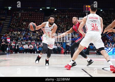 Mailand, Italien. 29. März 2022. Darrun Hilliard (FC Bayern München Basketball) während der AX Armani Exchange Milano gegen Bayern Monaco, Basketball Euroleague Championship in Mailand, Italien, März 29 2022 Quelle: Independent Photo Agency/Alamy Live News Stockfoto