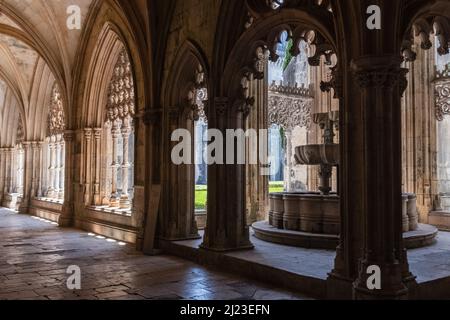 Der Claustro Real, der königliche Kreuzgang des Klosters Santa Maria da Vitoria in Batalha, Portugal Stockfoto