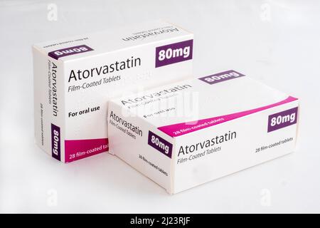 Kartons mit 80mg Atorvastatin-Tabletten Stockfoto