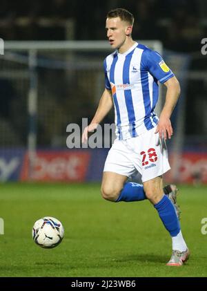 HARTLEPOOL, GROSSBRITANNIEN. MÄR 29. Bryn Morris von Hartlepool United während des Spiels der Sky Bet League 2 zwischen Hartlepool United und Mansfield Town am Dienstag, 29.. März 2022 im Victoria Park, Hartlepool. (Kredit: Michael Driver | MI Nachrichten) Kredit: MI Nachrichten & Sport /Alamy Live Nachrichten Stockfoto