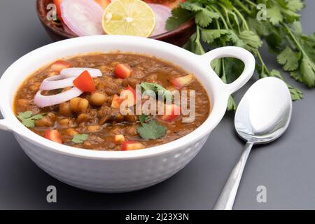 Punjabi Chhole Auch Bekannt Als Chhola Masala Sabji Amritsari Chole Sabzi Masaledar Chana Chola Oder Kichererbsen Veg Curry Wird Aus Chick Peas Zwiebeltomate Hergestellt Stockfoto