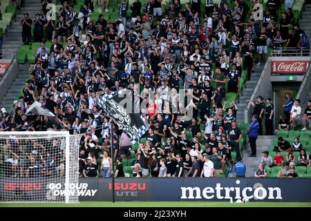 Melbourne, Australien, 27. März 2022. Melbourne Victory Fans beim A-League Fußballspiel zwischen Melbourne Victory und dem Western Sydney Wanderers FC im AAMI Park am 27. März 2022 in Melbourne, Australien. Kredit: Dave Hewison/Alamy Live Nachrichten Stockfoto