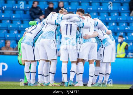 Oslo, Norwegen. 29. März 2022. Die Spieler Norwegens vereinen sich im Kreis vor dem Fußballfreundschaftsspiel zwischen Norwegen und Armenien im Ullevaal Stadion in Oslo. (Foto: Gonzales Photo/Alamy Live News Stockfoto