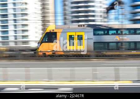 Sydney Zug auf der Harbour Bridge Stockfoto