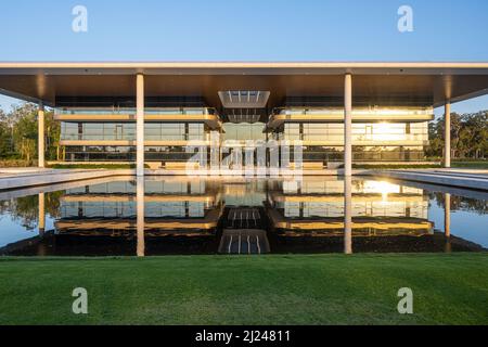 PGA TOUR Global Headquarters bei Sonnenaufgang in Ponte Vedra Beach, Florida. (USA) Stockfoto