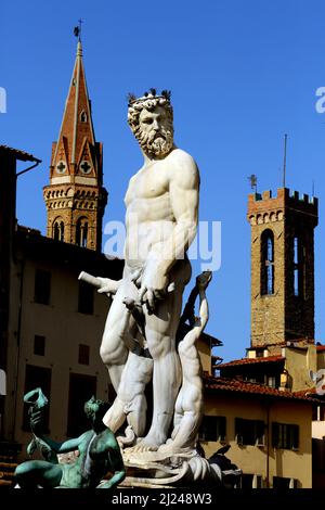 Statue des Neptun - Fontana di Nettuno, in Piazza della Signoria Florence Italy. Es war Scuptured von Ammannati im Jahre 1575. Stockfoto