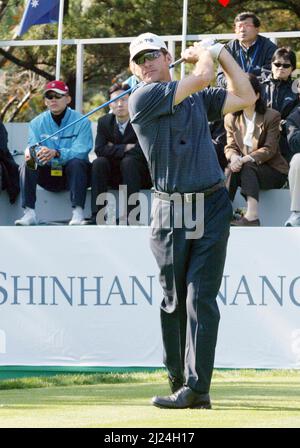 25. Nov 2004-Seogwipo, Südkorea-Nick Faldo spielt Fahrer, der am 25. Nov 2004 in Südkorea bei einer PGA TOUR Championship 1 Round First T auf jeju Island angeschossen wurde. Stockfoto