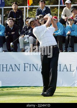 25. Nov 2004-Seogwipo, Südkorea-Carlos Franco spielt Fahrer, der am 25. Nov 2004 in Jeju, Südkorea, bei einer PGA TOUR Championship 1 Round First T angeschossen wurde. Stockfoto