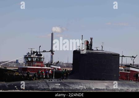 Wilmington, DE, USA. 29. März 2022. Das U-Boot der Virginia-Klasse USS Delaware kommt am Dienstag, den 29. März 2022, im Hafen von Wilmington in Wilmington, DE, an. (Bild: © Saquan Stimpson/ZUMA Press Wire) Stockfoto