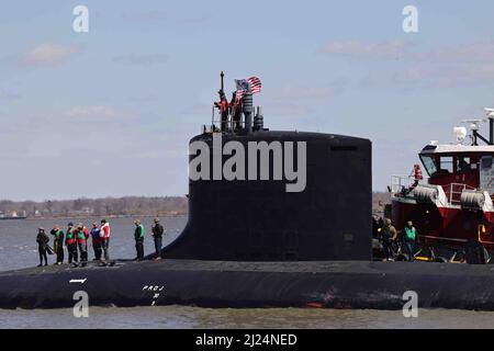 Wilmington, DE, USA. 29. März 2022. Das U-Boot der Virginia-Klasse USS Delaware kommt am Dienstag, den 29. März 2022, im Hafen von Wilmington in Wilmington, DE, an. (Bild: © Saquan Stimpson/ZUMA Press Wire) Stockfoto