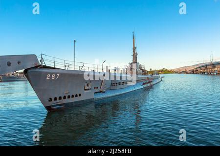 HONOLULU, OAHU, HAWAII, USA - 21. AUGUST 2016: Die USS Bowfin Submarine SS-287. Pearl Harbor historisches Wahrzeichen, National historisch und patriotisch Stockfoto