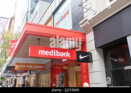 Medibank und Nike Store in der George Street, Stadtzentrum von Sydney, NSW, Australien Stockfoto